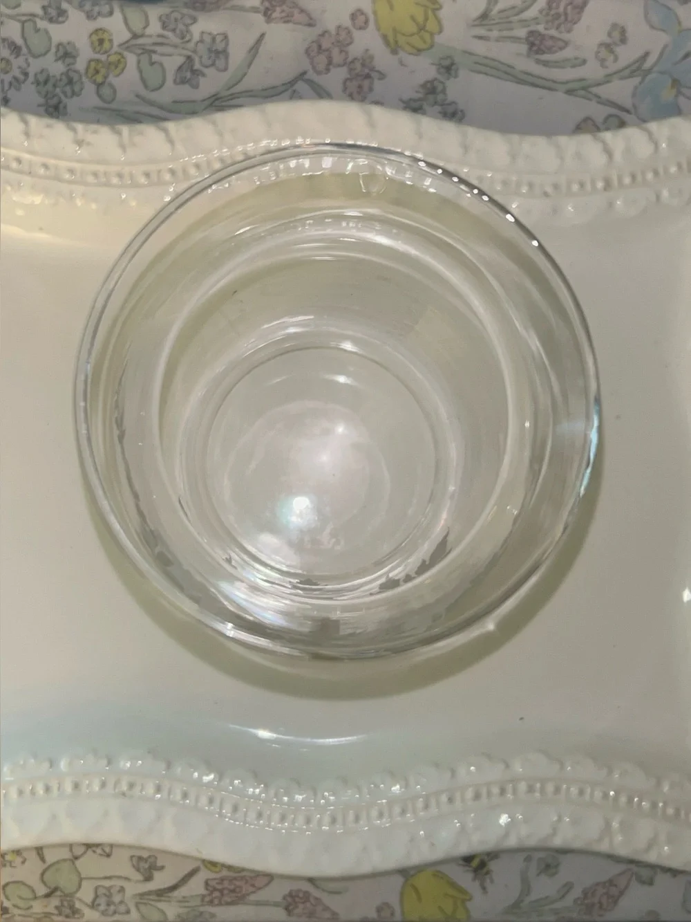 Colonial Clear Etched Floral and Medallion design Glass Hurricane Shade/Chimney